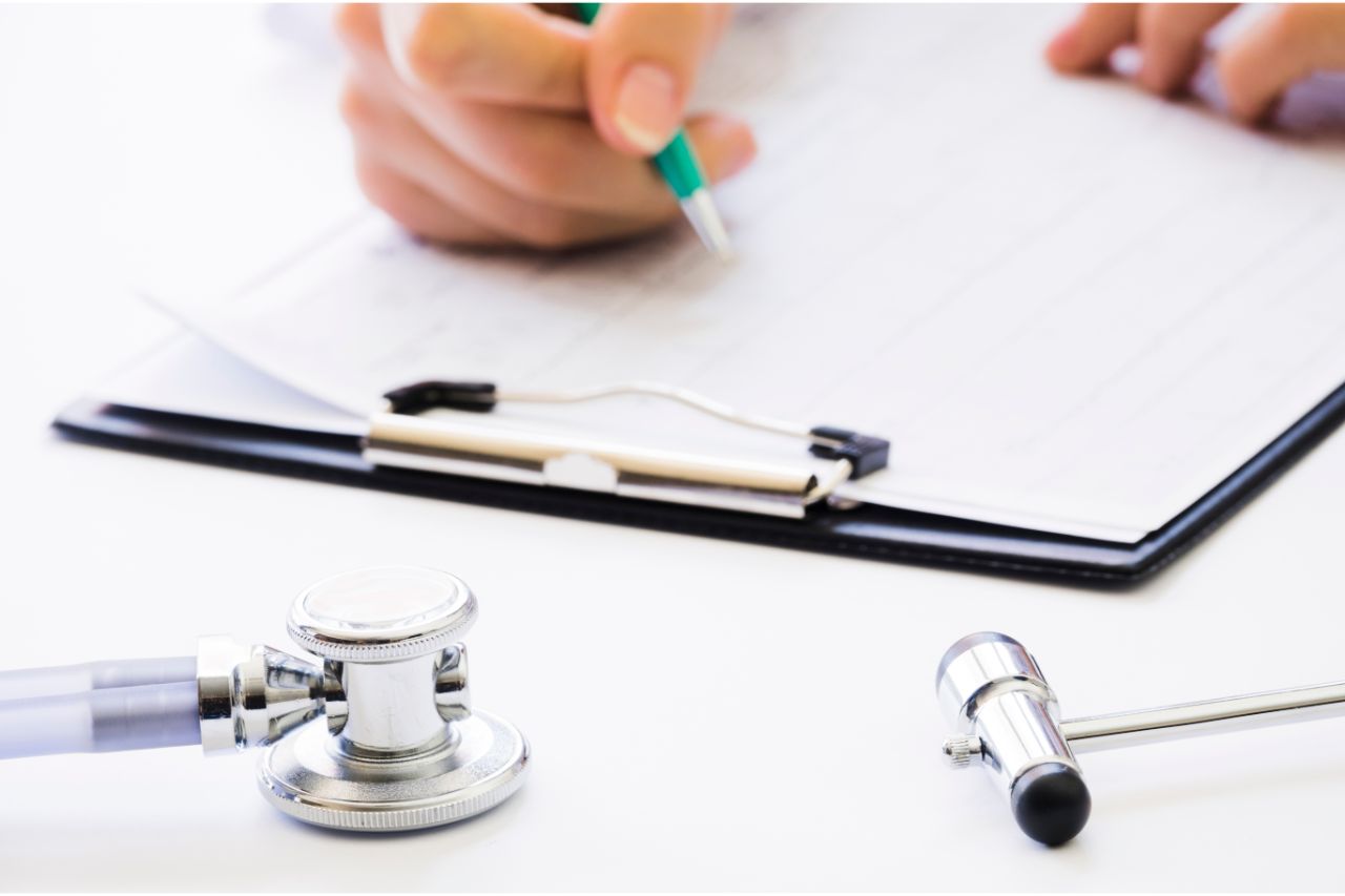 Makes Use Of Low Frequency Waves